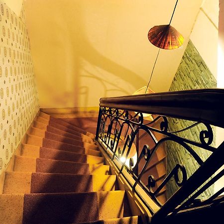 Queen Homestay Хуе Екстериор снимка