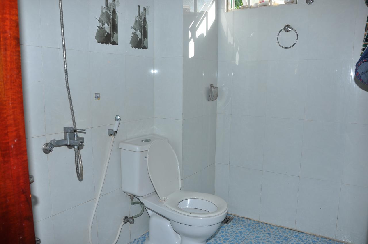 Queen Homestay Хуе Екстериор снимка