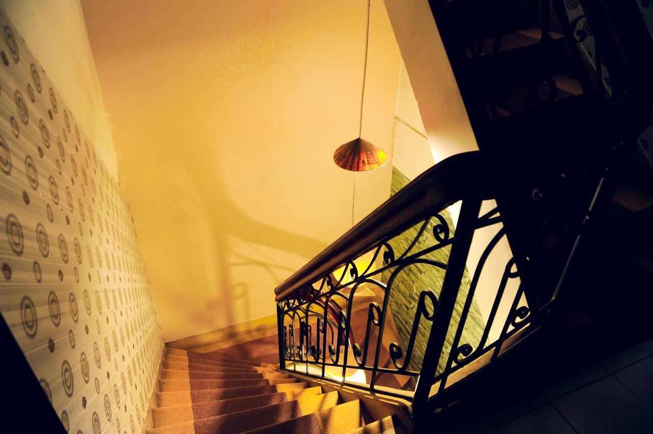 Queen Homestay Хуе Екстериор снимка