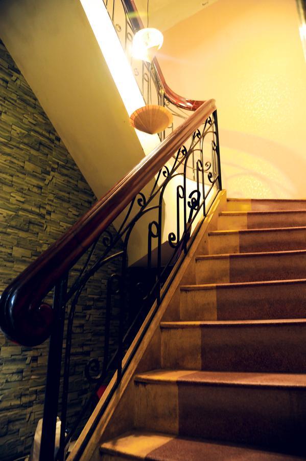 Queen Homestay Хуе Екстериор снимка